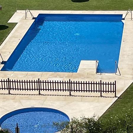 Encantador Piso Con Terraza Y Piscina Daire Benalmádena Dış mekan fotoğraf