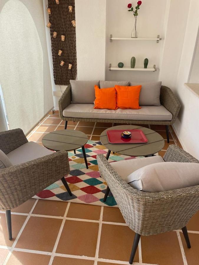Encantador Piso Con Terraza Y Piscina Daire Benalmádena Dış mekan fotoğraf