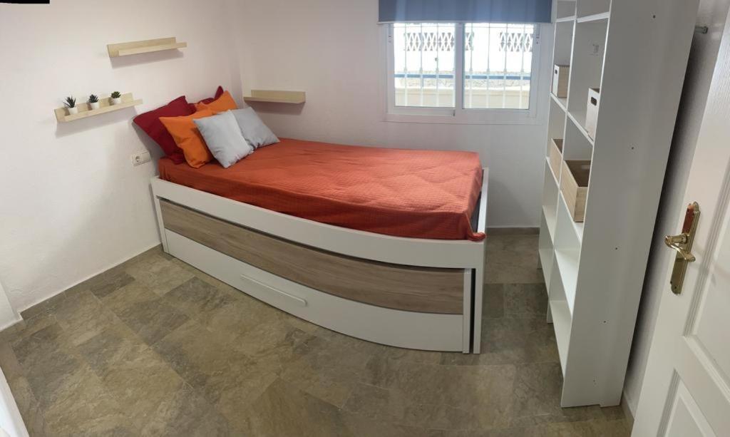 Encantador Piso Con Terraza Y Piscina Daire Benalmádena Dış mekan fotoğraf