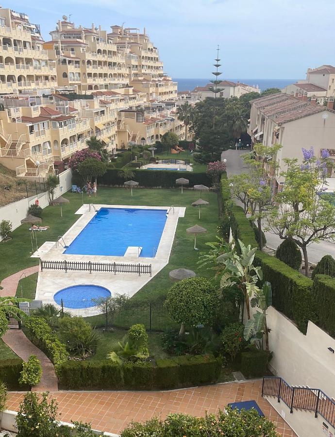 Encantador Piso Con Terraza Y Piscina Daire Benalmádena Dış mekan fotoğraf