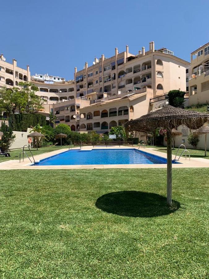Encantador Piso Con Terraza Y Piscina Daire Benalmádena Dış mekan fotoğraf