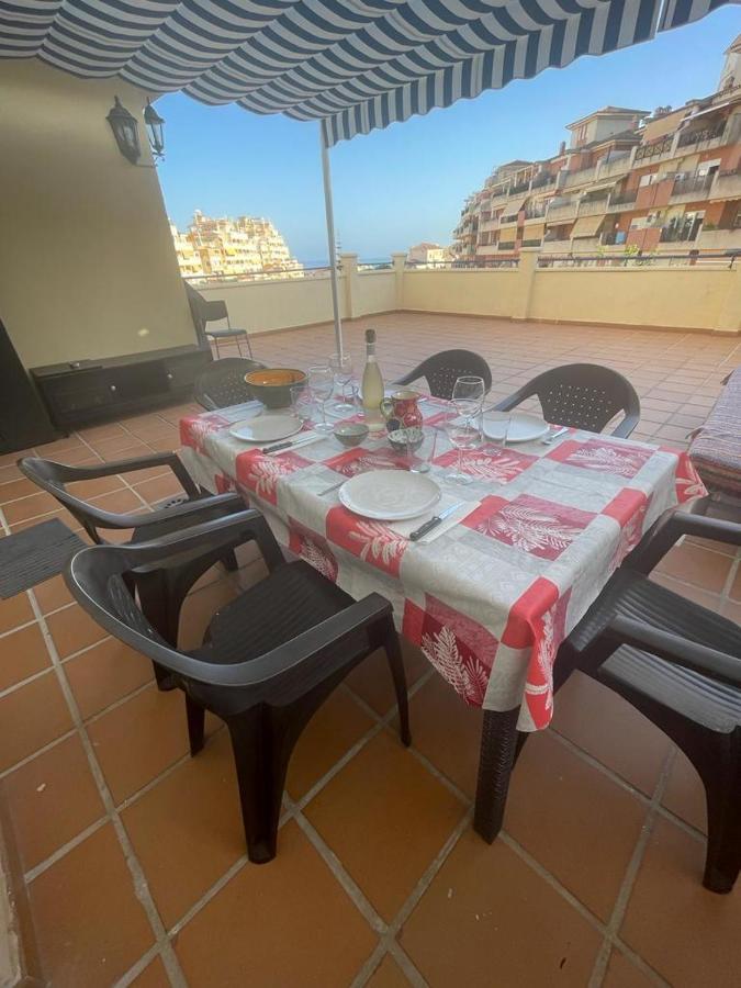 Encantador Piso Con Terraza Y Piscina Daire Benalmádena Dış mekan fotoğraf