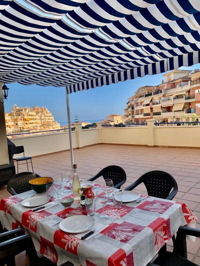 Encantador Piso Con Terraza Y Piscina Daire Benalmádena Dış mekan fotoğraf